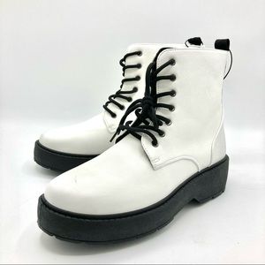 NWT Charles Albert combat boots